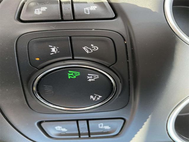 Photo of 2022 Summit White GMC Terrain