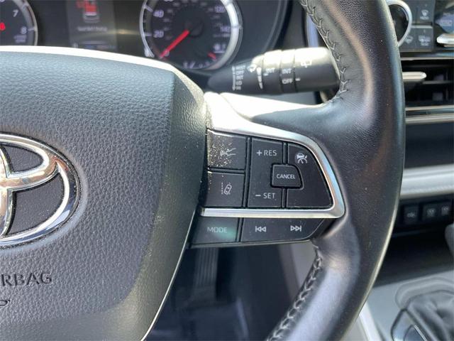 Photo of 2020 Celestial Silver Metallic Toyota Highlander