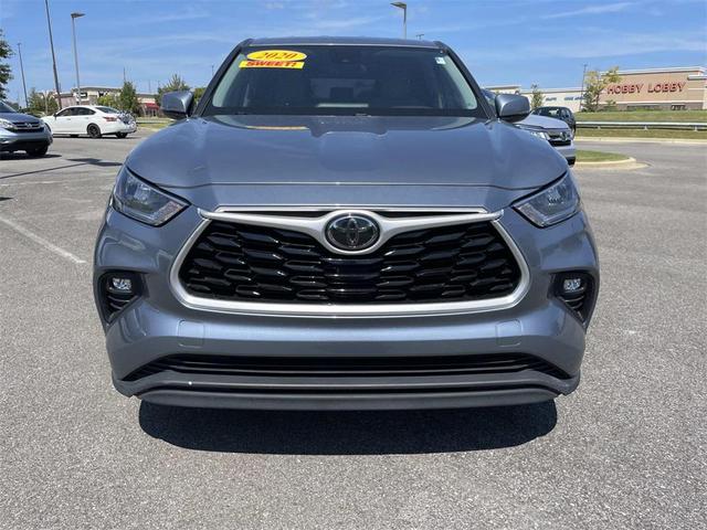 Photo of 2020 Celestial Silver Metallic Toyota Highlander