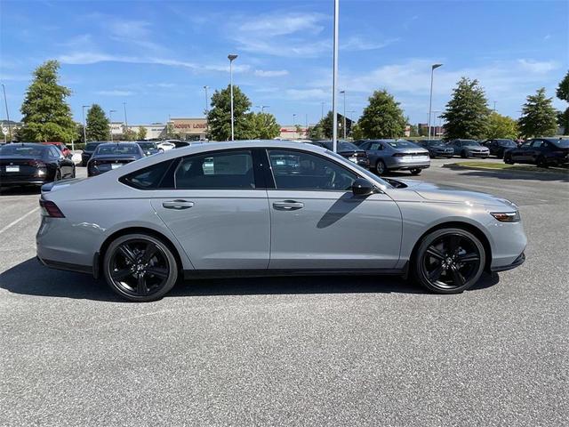 Photo of 2025 Urban Gray Pearl Honda Accord Hybrid