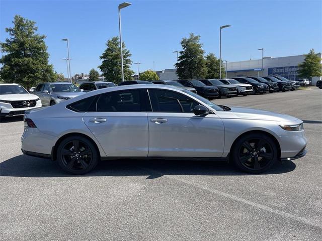 Photo of 2025 Solar Silver Metallic Honda Accord Hybrid
