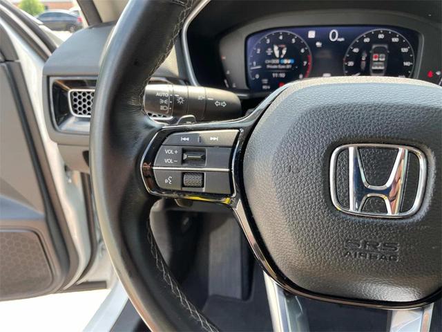 Photo of 2023 Platinum White Pearl Honda Civic