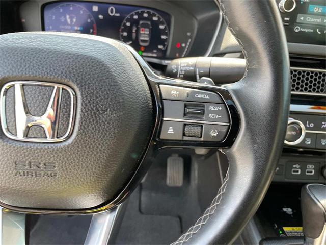 Photo of 2023 Platinum White Pearl Honda Civic