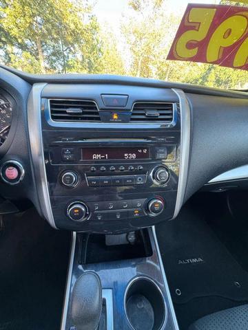 Photo of 2014 Super Black Nissan Altima