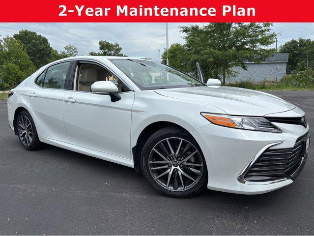 Photo of 2023 Wind Chill Pearl Toyota Camry Hybrid