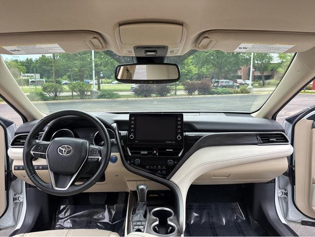 Photo of 2023 Wind Chill Pearl Toyota Camry Hybrid