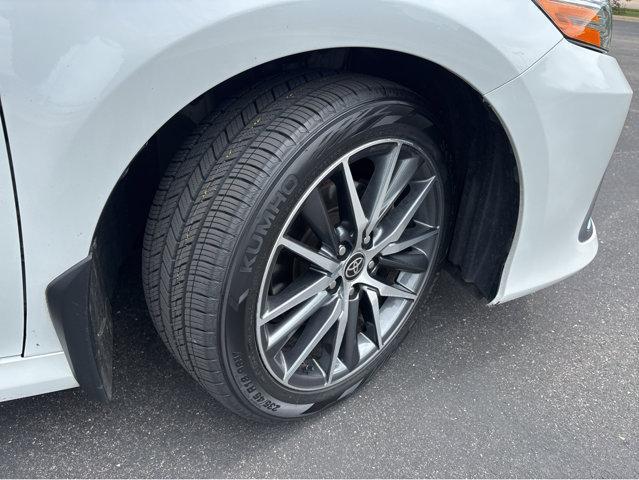 Photo of 2023 Wind Chill Pearl Toyota Camry Hybrid