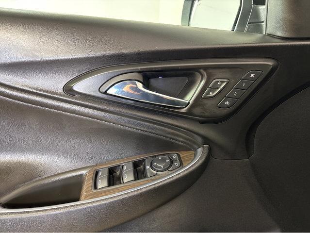 Photo of 2020 Mosaic Black Metallic Chevrolet Malibu