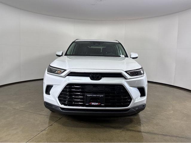 Photo of 2025 Wind Chill Pearl Toyota Grand Highlander