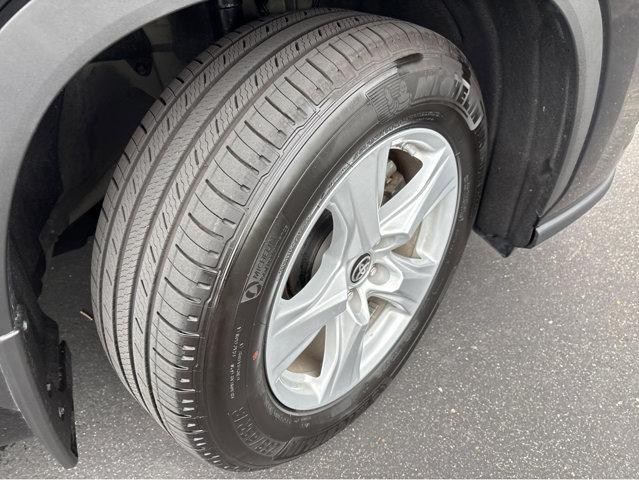Photo of 2024 Midnight Black Metallic Toyota Highlander
