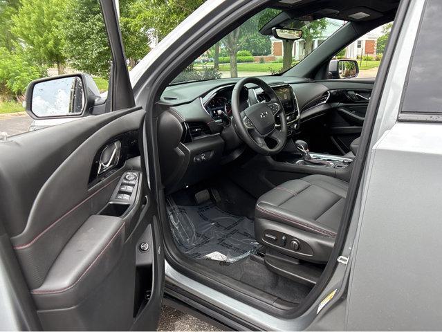 Photo of 2024 Sterling Gray Metallic Chevrolet Traverse