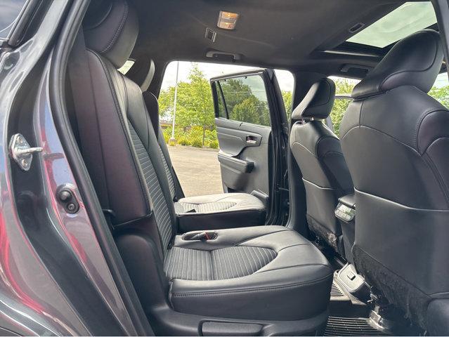 Photo of 2023 Magnetic Gray Metallic Toyota Highlander