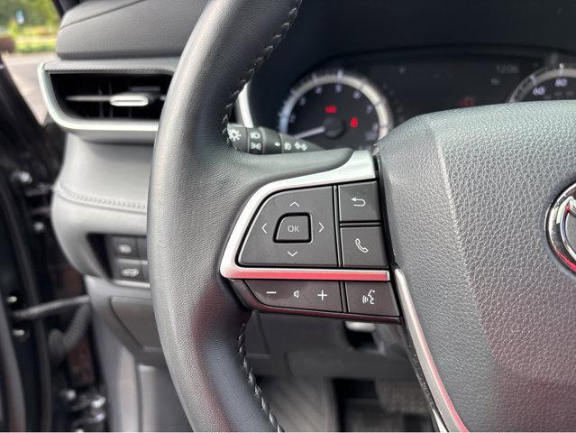 Photo of 2023 Magnetic Gray Metallic Toyota Highlander