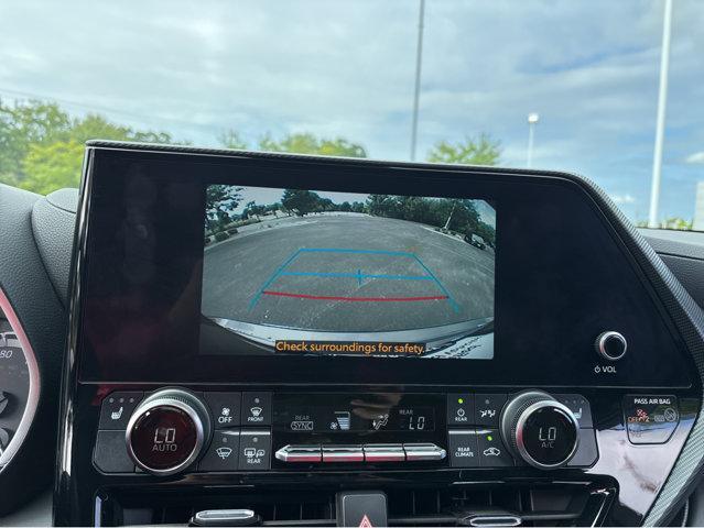 Photo of 2023 Magnetic Gray Metallic Toyota Highlander