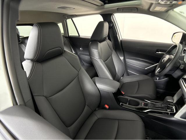 Photo of 2024 Wind Chill Pearl Toyota Corolla Cross