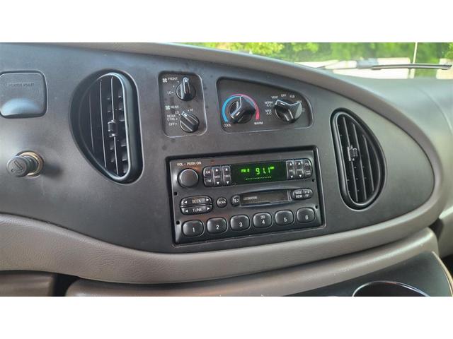 Photo of 1998  Ford Club Wagon