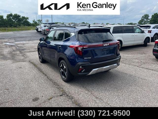Photo of 2024 Dark Ocean Blue Kia Seltos