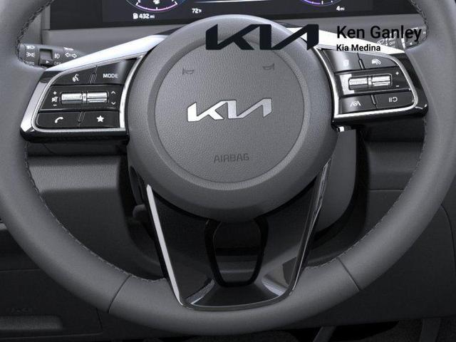 Photo of 2026 Snow White Pearl Kia Seltos