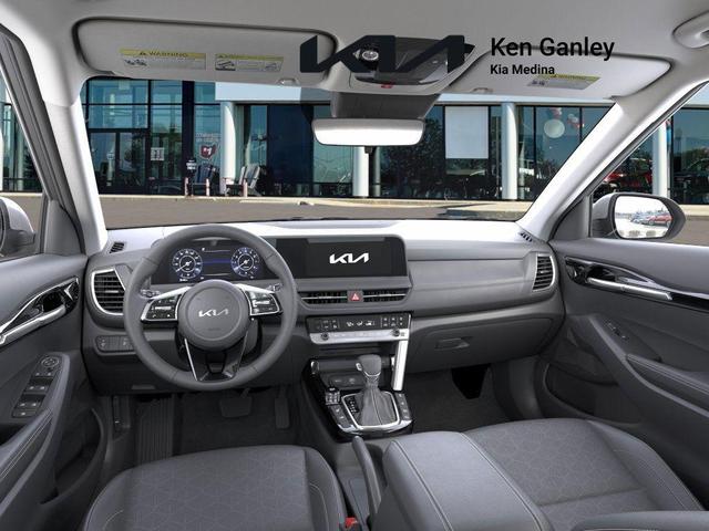 Photo of 2026 Snow White Pearl Kia Seltos