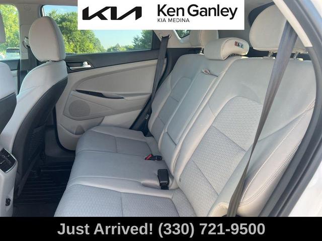 Photo of 2019 Dazzling White Hyundai TUCSON