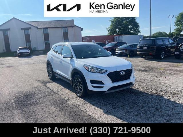 Photo of 2019 Dazzling White Hyundai TUCSON