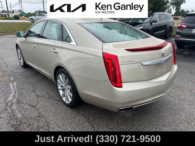 Photo of 2016 Silver Coast Metallic Cadillac XTS