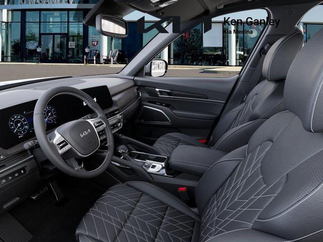 Photo of 2025 Glacial White Pearl Kia Telluride