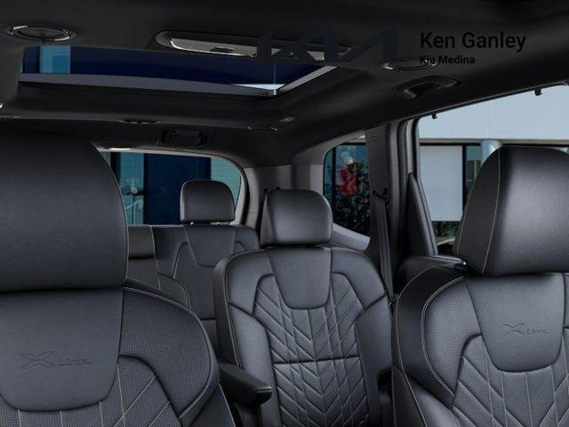 Photo of 2025 Glacial White Pearl Kia Telluride