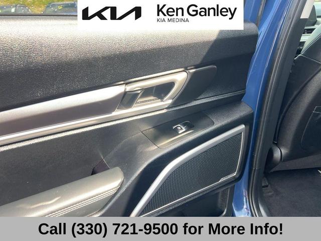 Photo of 2024 Midnight Black Kia Telluride