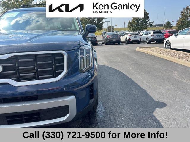 Photo of 2024 Midnight Black Kia Telluride