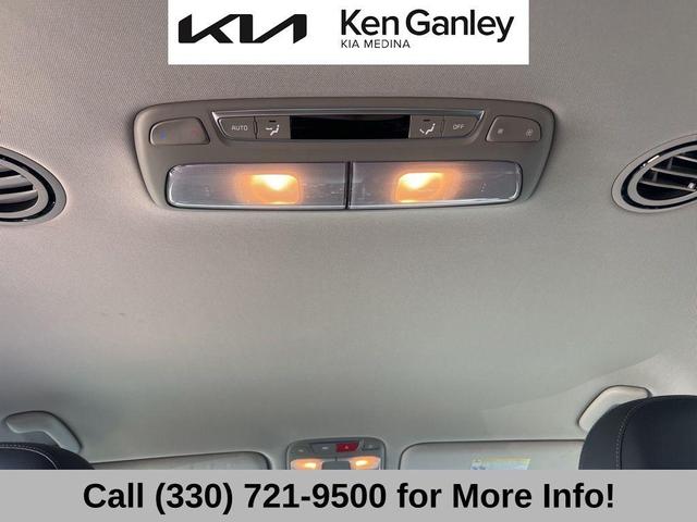 Photo of 2024 Midnight Black Kia Telluride