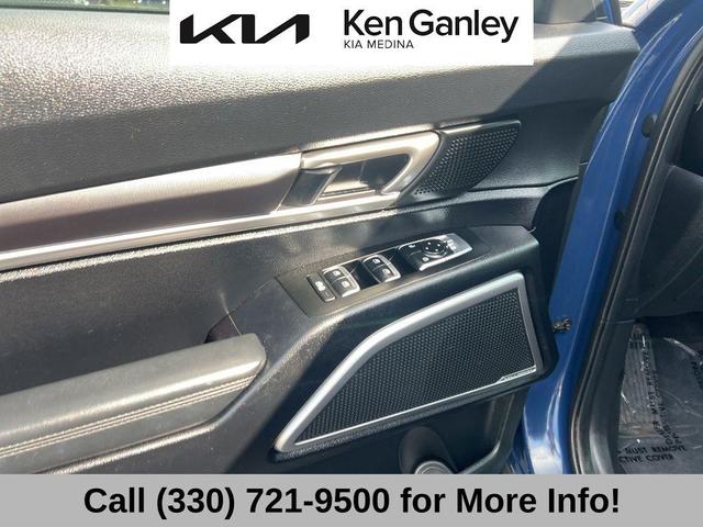 Photo of 2024 Midnight Black Kia Telluride
