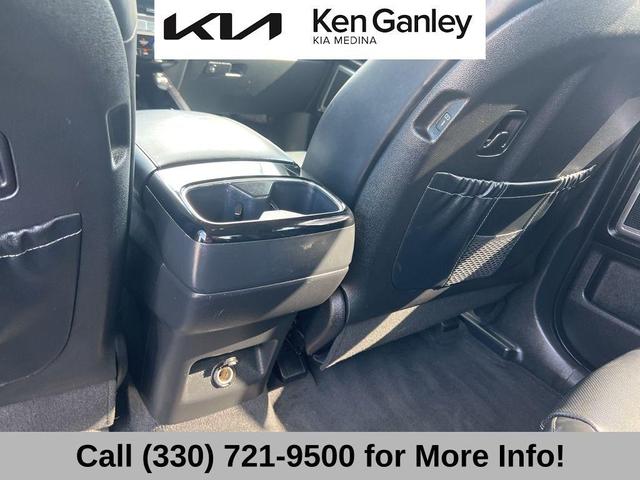 Photo of 2024 Midnight Black Kia Telluride