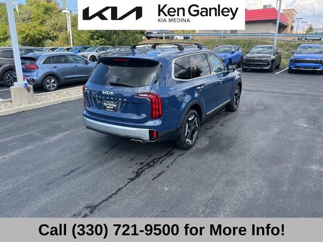 Photo of 2024 Midnight Black Kia Telluride