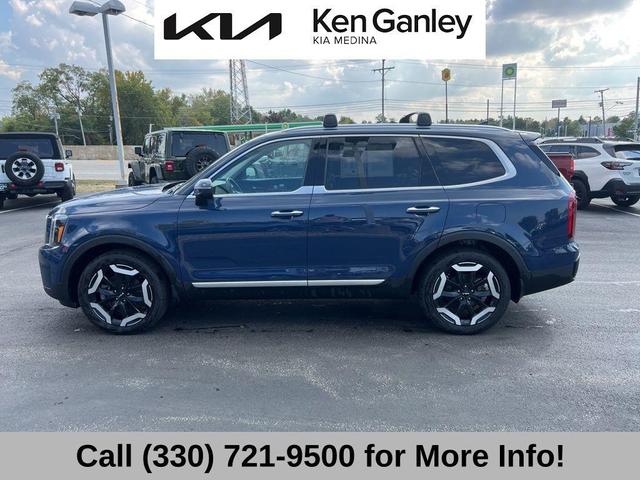Photo of 2024 Midnight Black Kia Telluride