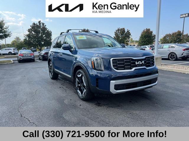Photo of 2024 Midnight Black Kia Telluride