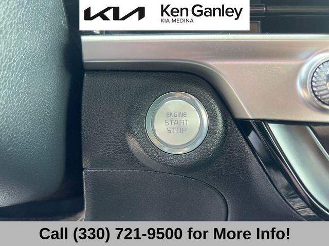 Photo of 2024 Midnight Black Kia Telluride