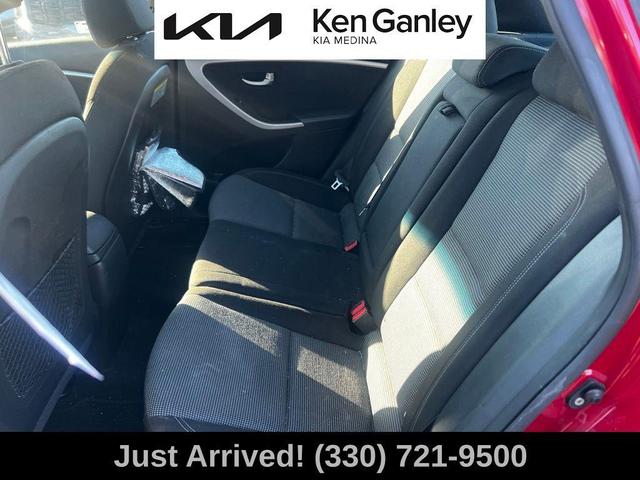Photo of 2016 Scarlet Red Pearl Hyundai Elantra GT