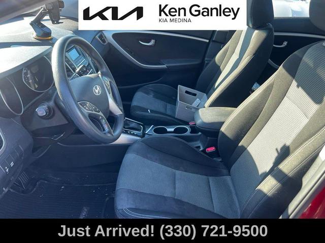 Photo of 2016 Scarlet Red Pearl Hyundai Elantra GT