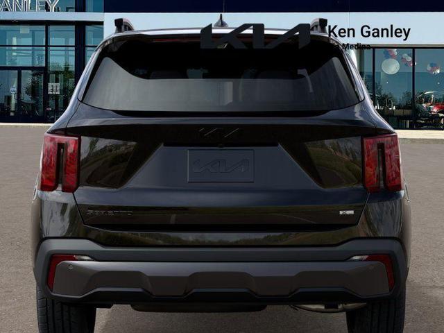 Photo of 2025 Ebony Black Kia Sorento