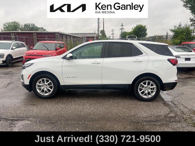 Photo of 2022 Summit White Chevrolet Equinox