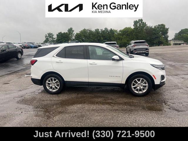 Photo of 2022 Summit White Chevrolet Equinox