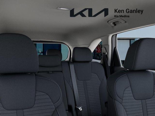 Photo of 2026 GLACIALWHITEPEA Kia Sorento