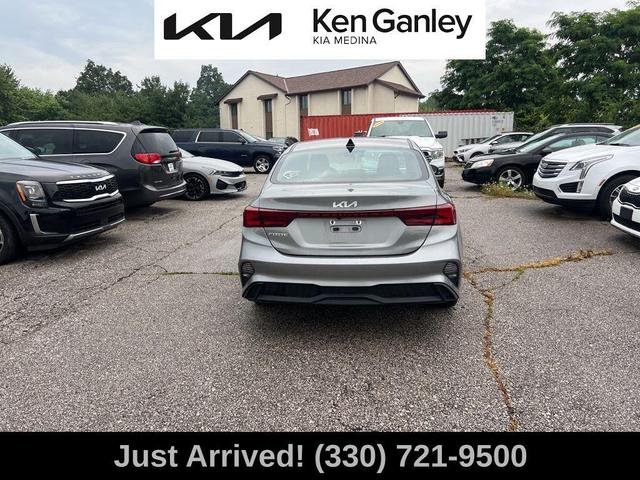 Photo of 2023 Steel Gray Kia Forte