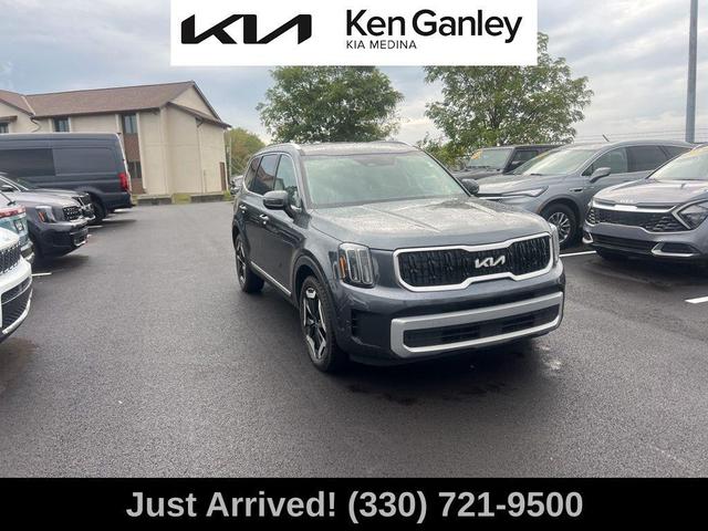 Photo of 2024 Gravity Gray Kia Telluride