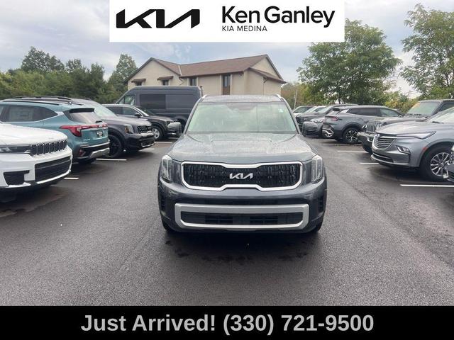 Photo of 2024 Gravity Gray Kia Telluride
