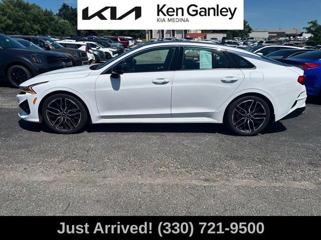 Photo of 2023 Glacial White Pearl Kia K5