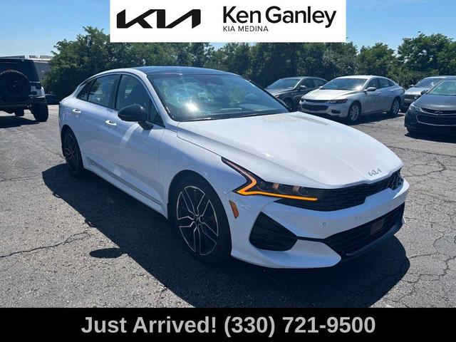 Photo of 2023 Glacial White Pearl Kia K5