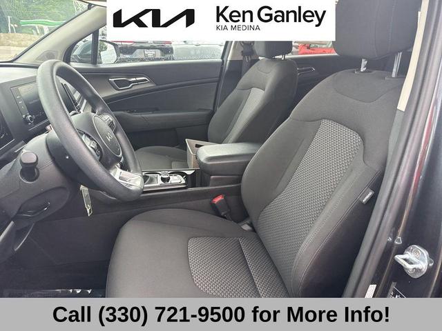 Photo of 2023 Gravity Gray Kia Sportage