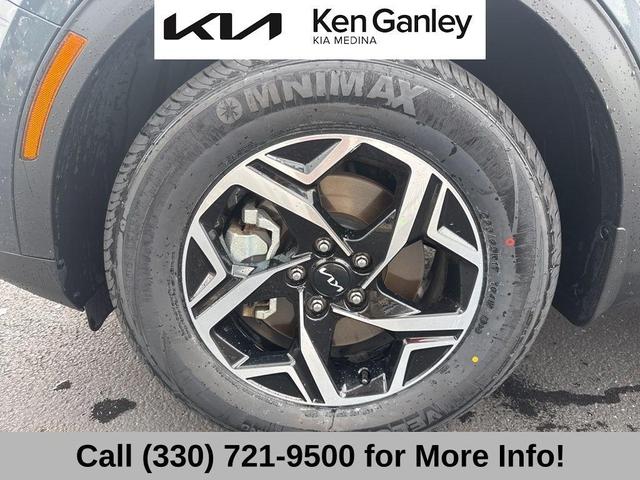 Photo of 2023 Gravity Gray Kia Sportage